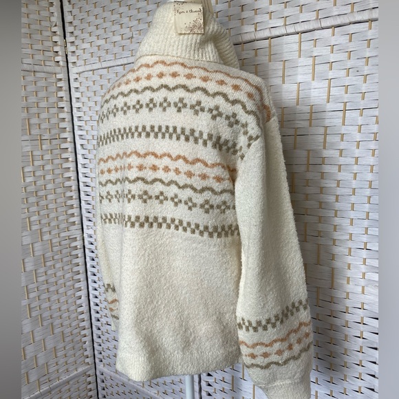 NWT Hem & Thread Fair Isle Turtle Neck Sweater Ivory and Pale Pink 100% Polyestr - Picture 9 of 9